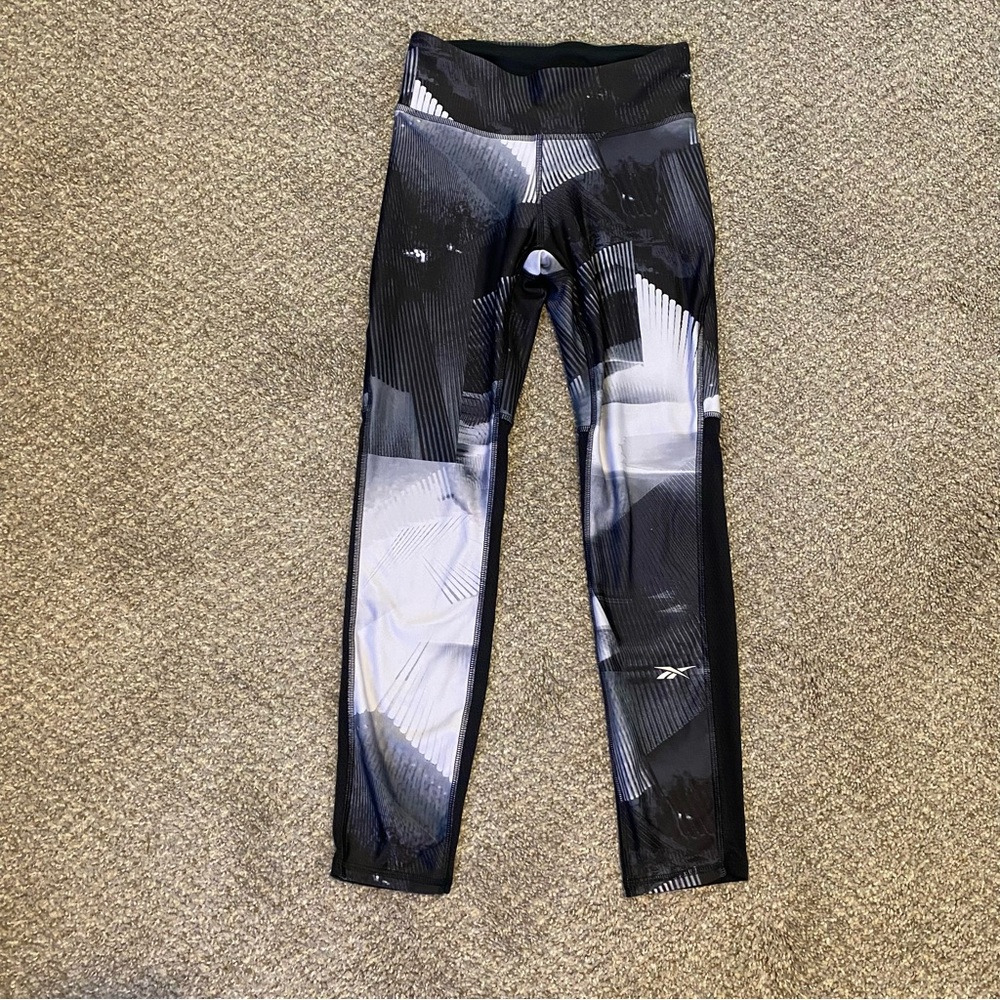 Reebok XS Black Grey Leggings Mesh Calve EUC